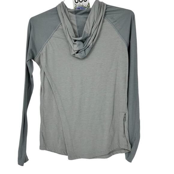 Under Armour Run Gray White Striped Heat Gear Hoodie Small - Picture 2 of 6